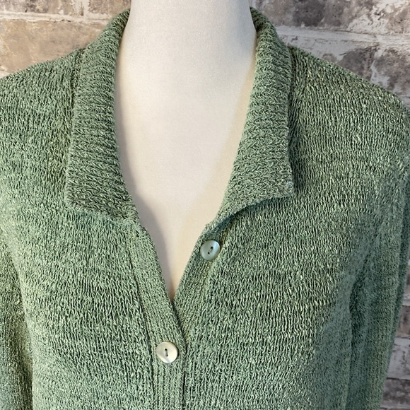 Calvin Klein Seafoam green button up collared sweater. Size L. Silk blend. - Picture 4 of 13